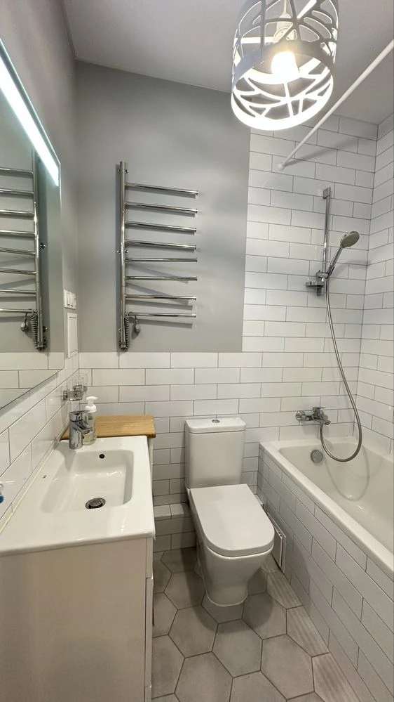 Продам 2 комнатную квартиру с видом на море 35 жемчужина , А