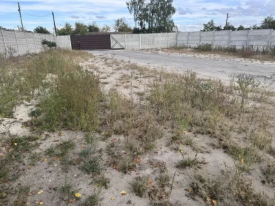 For Sale: Excellent Plot in a Great Location