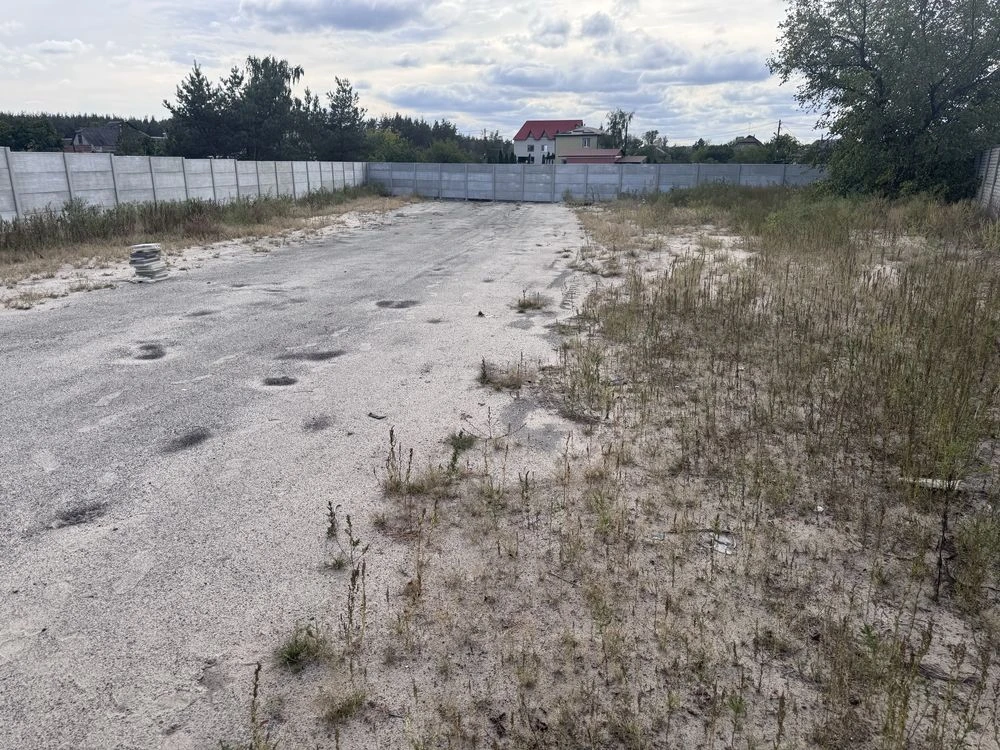 For Sale: Excellent Plot in a Great Location