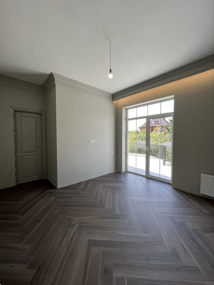 A new modern renovated house in Sauvignon.