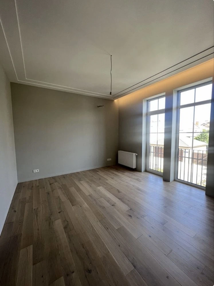 A new modern renovated house in Sauvignon.
