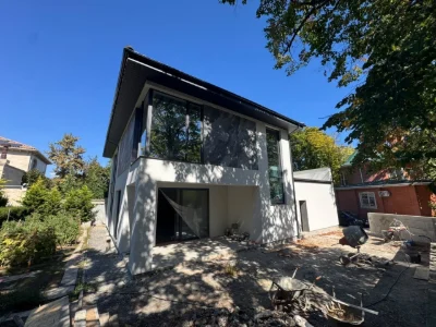 Sauvignon-Voskhod! Limited house in the park! 5 acres! 1A37