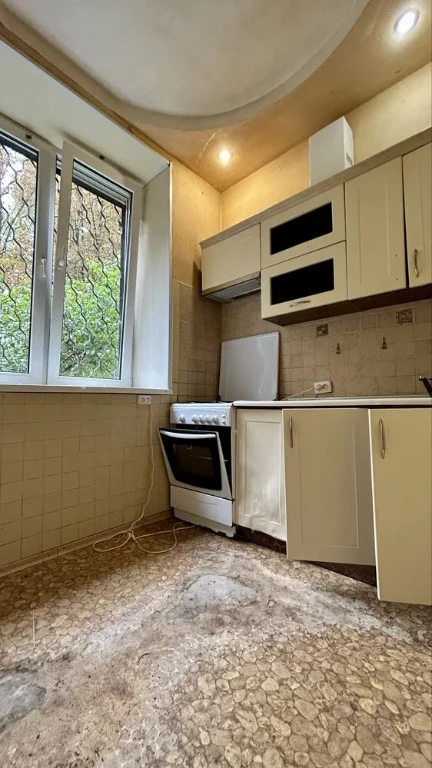 For Sale: 3-room apartment, 72 sq m, district HTZ, Kosareva Street, 27