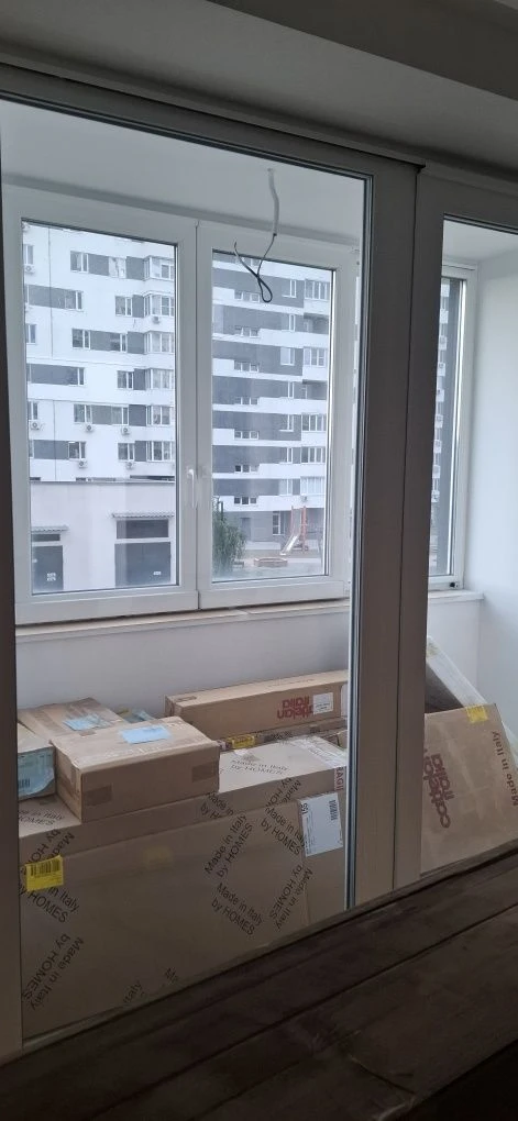 For Sale: 3-room apartment in the "Prolisok" residential complex, near the "Sports Palace" metro station.