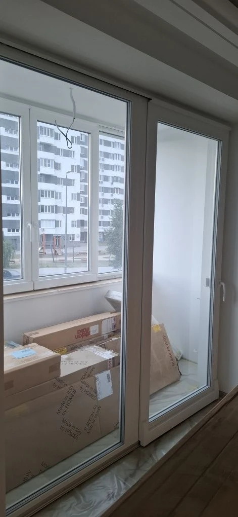 For Sale: 3-room apartment in the "Prolisok" residential complex, near the "Sports Palace" metro station.
