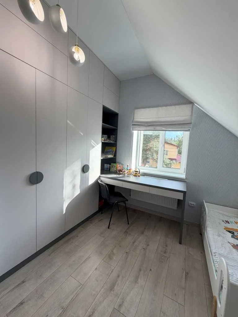 House built in 2018, 125 m2, SOLAR PANELS, 10 minutes from the city