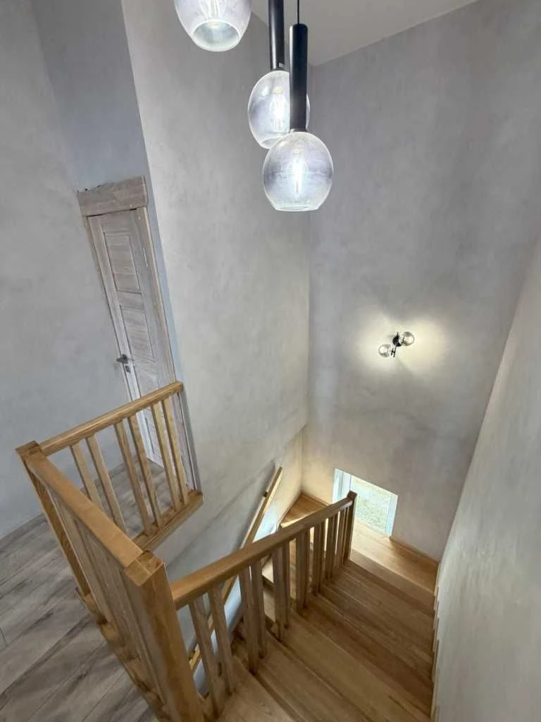 House built in 2018, 125 m2, SOLAR PANELS, 10 minutes from the city