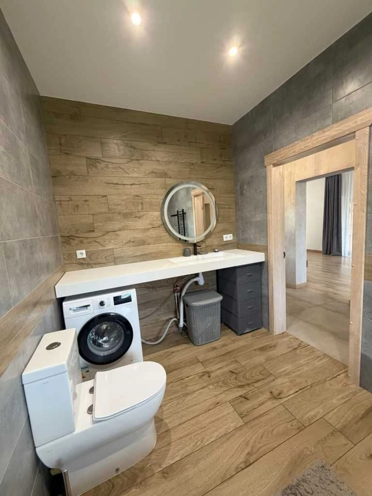 House built in 2018, 125 m2, SOLAR PANELS, 10 minutes from the city