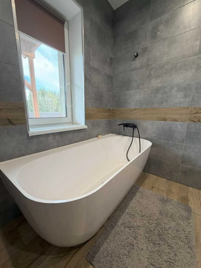 House built in 2018, 125 m2, SOLAR PANELS, 10 minutes from the city