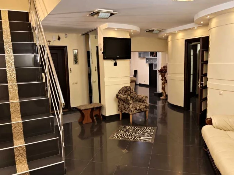 Apartment. Ternopil, Kwiatki Cysyk Street