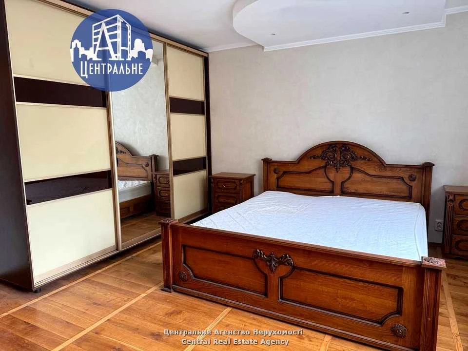 Apartment. Chernivtsi, European Union st.