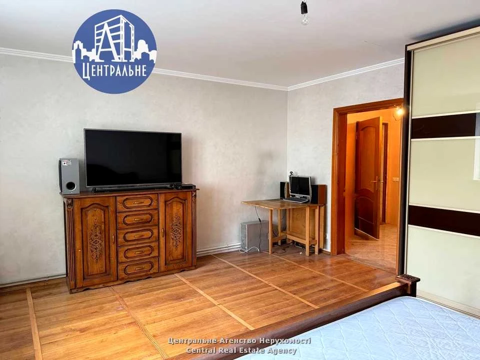 Apartment. Chernivtsi, European Union st.