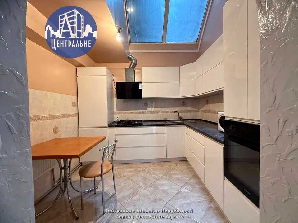 Apartment. Chernivtsi, European Union st.