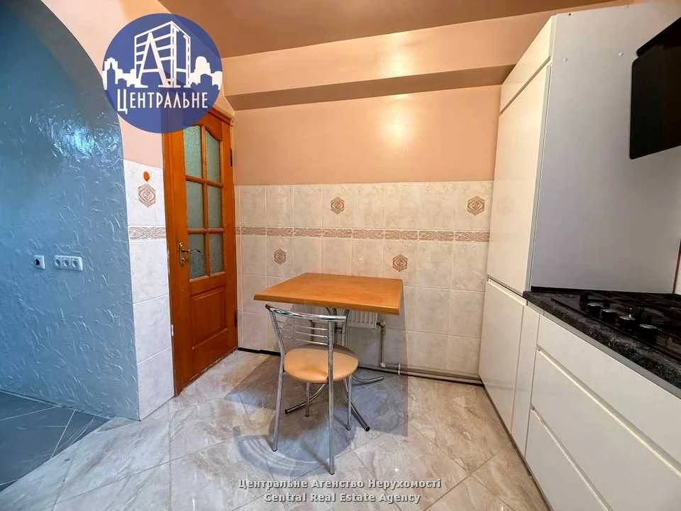Apartment. Chernivtsi, European Union st.