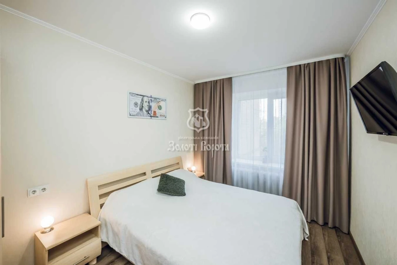 3-room apartment for sale 74 m², Kharkivske shosse, 49