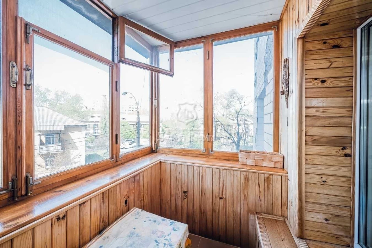 3-room apartment for sale 74 m², Kharkivske shosse, 49