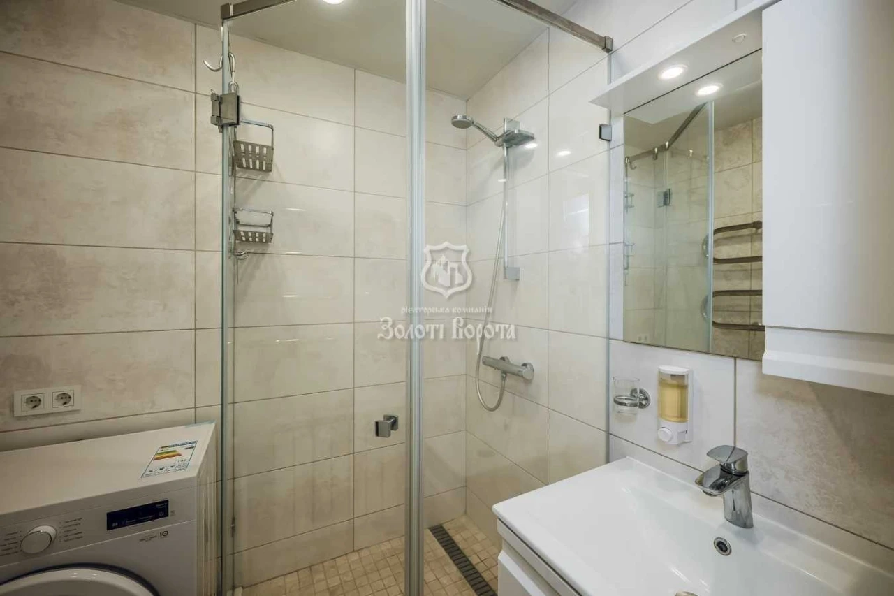 3-room apartment for sale 74 m², Kharkivske shosse, 49