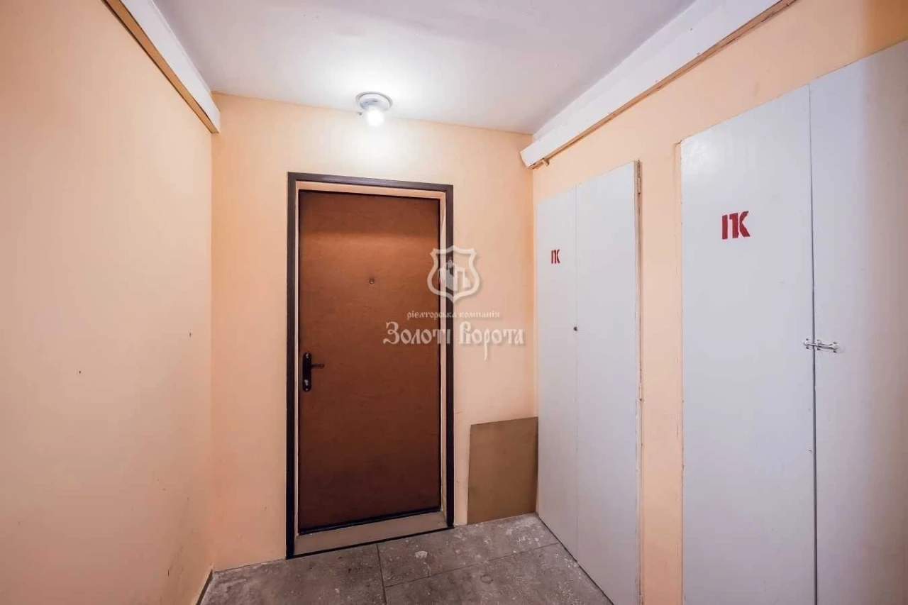 3-room apartment for sale 74 m², Kharkivske shosse, 49