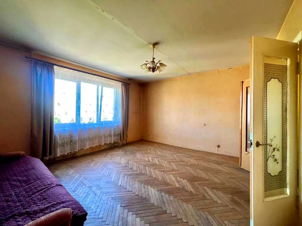 Apartment. Lviv, Sykhyska st.