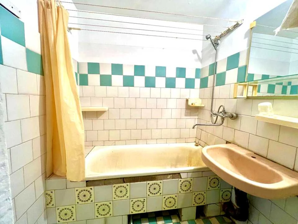Apartment. Lviv, Sykhyska st.
