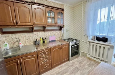 ₴ Продаж 3 кімнатної на Покровському