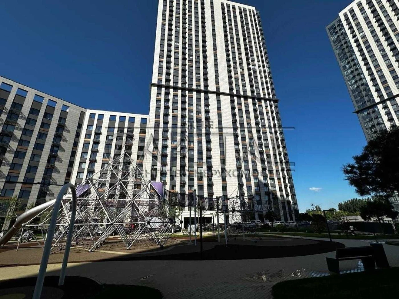Sale of Apartment in Metroplis Residential Complex