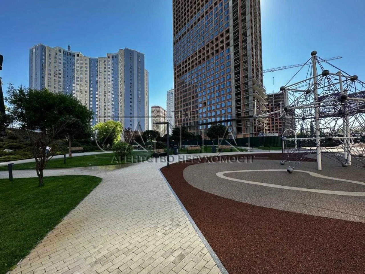 Sale of Apartment in Metroplis Residential Complex