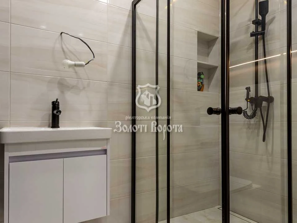 Apartment. Kyiv, Rodyny Krystieriv St.
