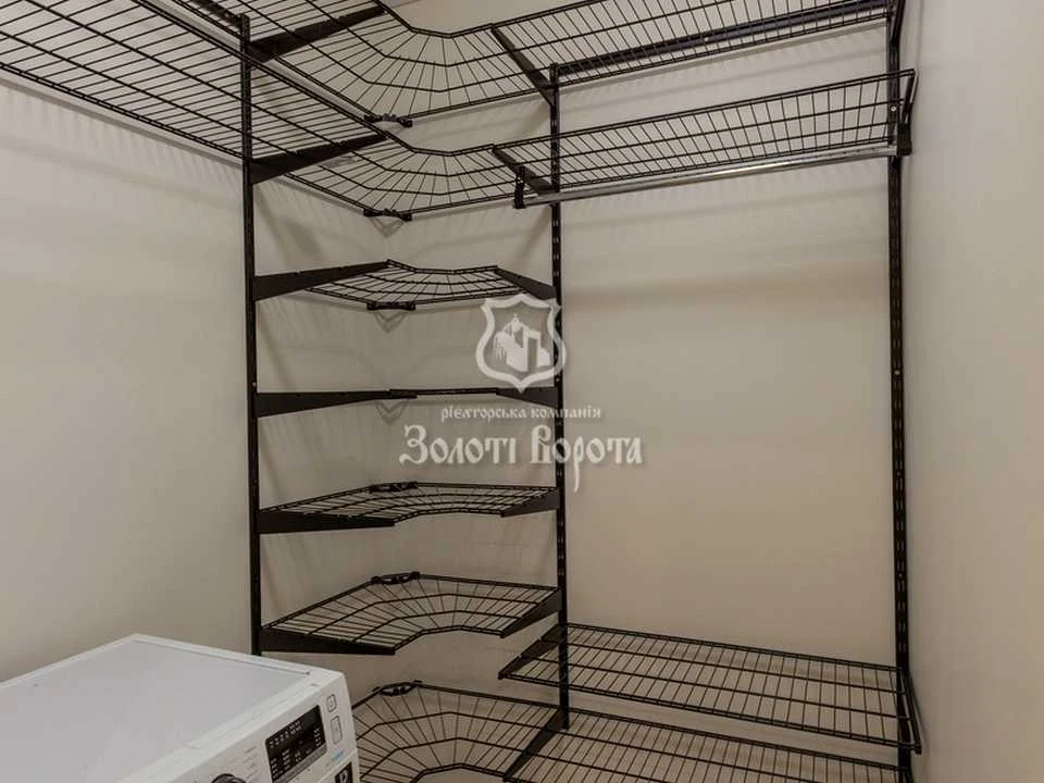 Apartment. Kyiv, Rodyny Krystieriv St.