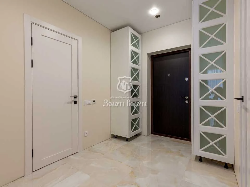 Apartment. Kyiv, Rodyny Krystieriv St.