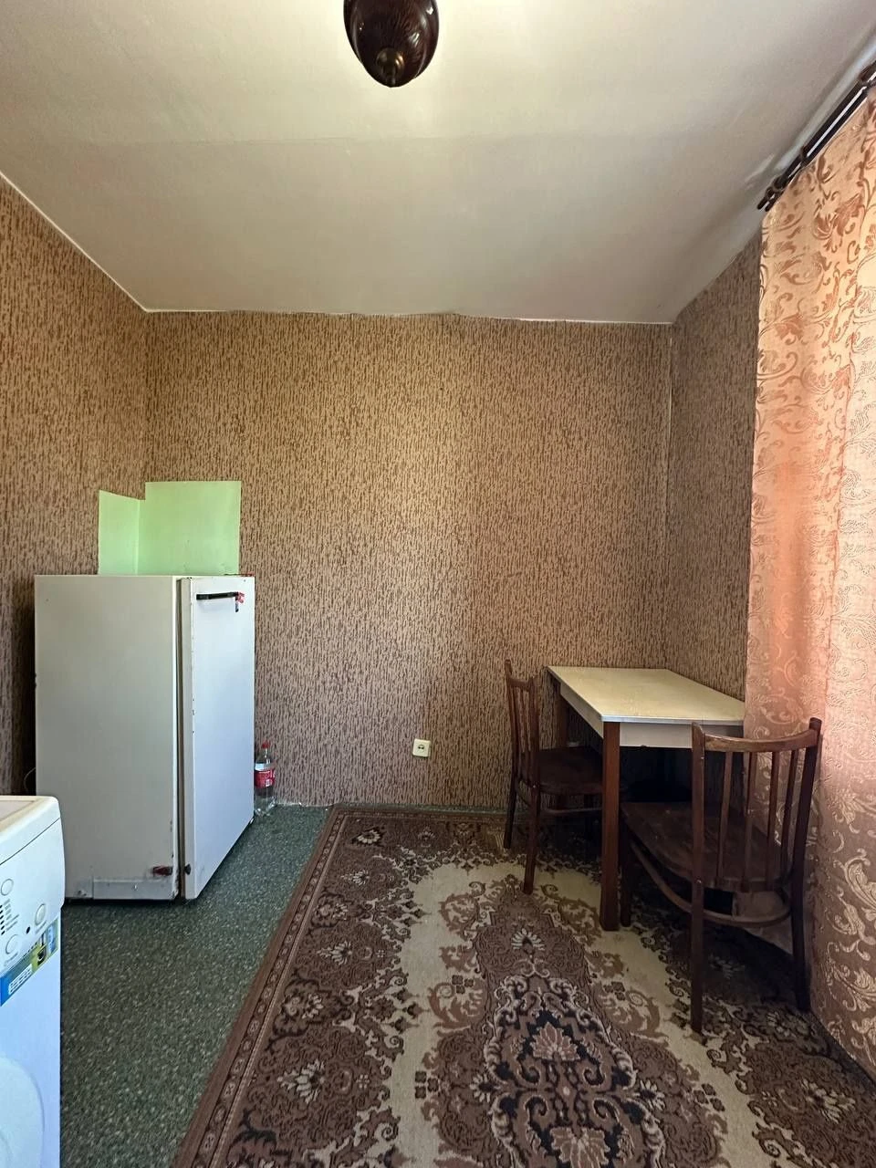 Продається 1-кімнатна квартира на вулиці Богдана Хмельницького, Титова