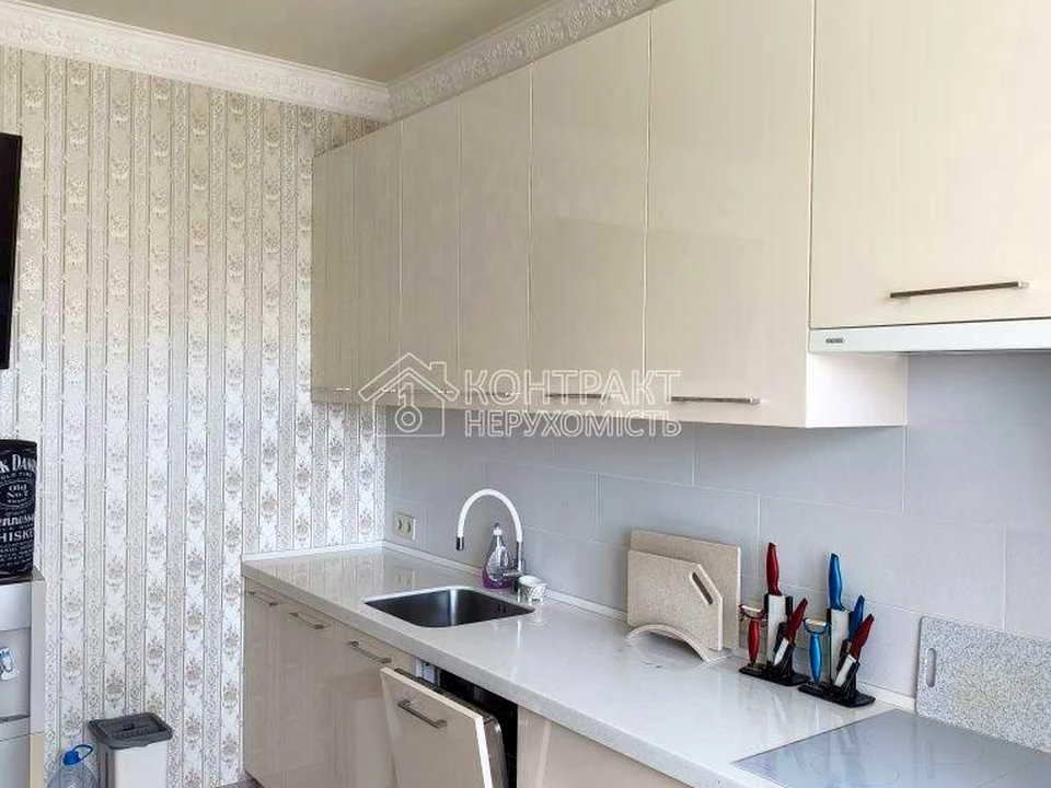 Apartment. Kharkiv, Peremohy Prospect