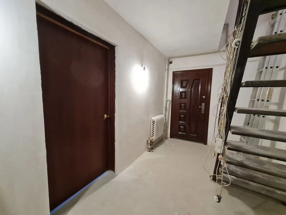 Продаю квартиру на землі в Центрі міста
