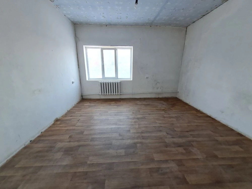 Продаю квартиру на землі в Центрі міста