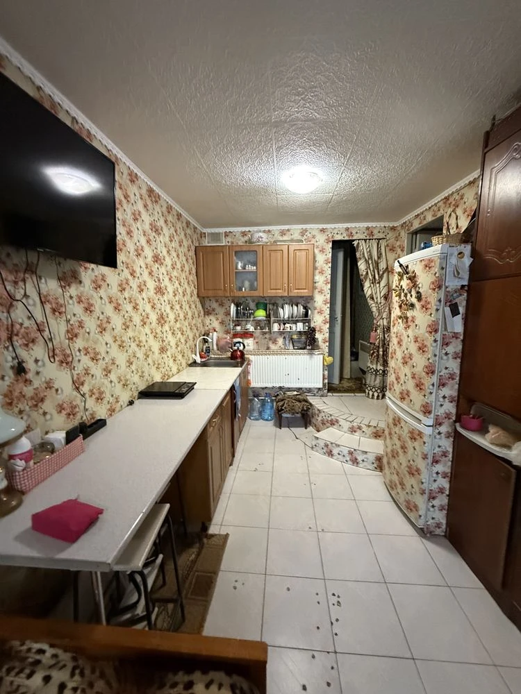 Продаю квартиру на землі в Центрі міста