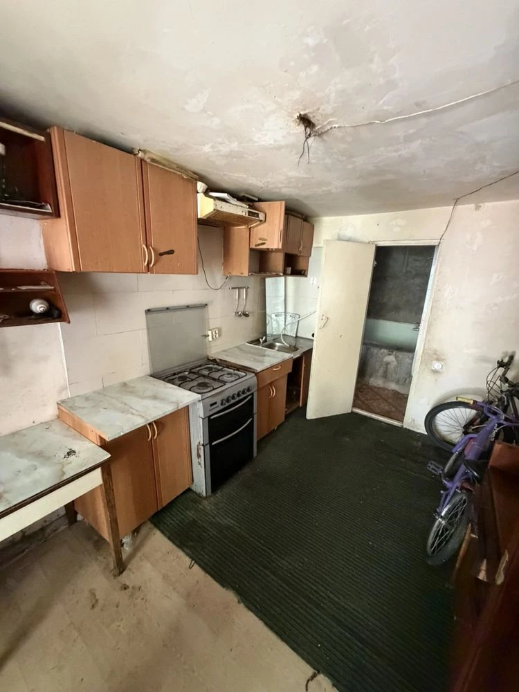 Продаю часть домика с гаражом 42м2 + гараж