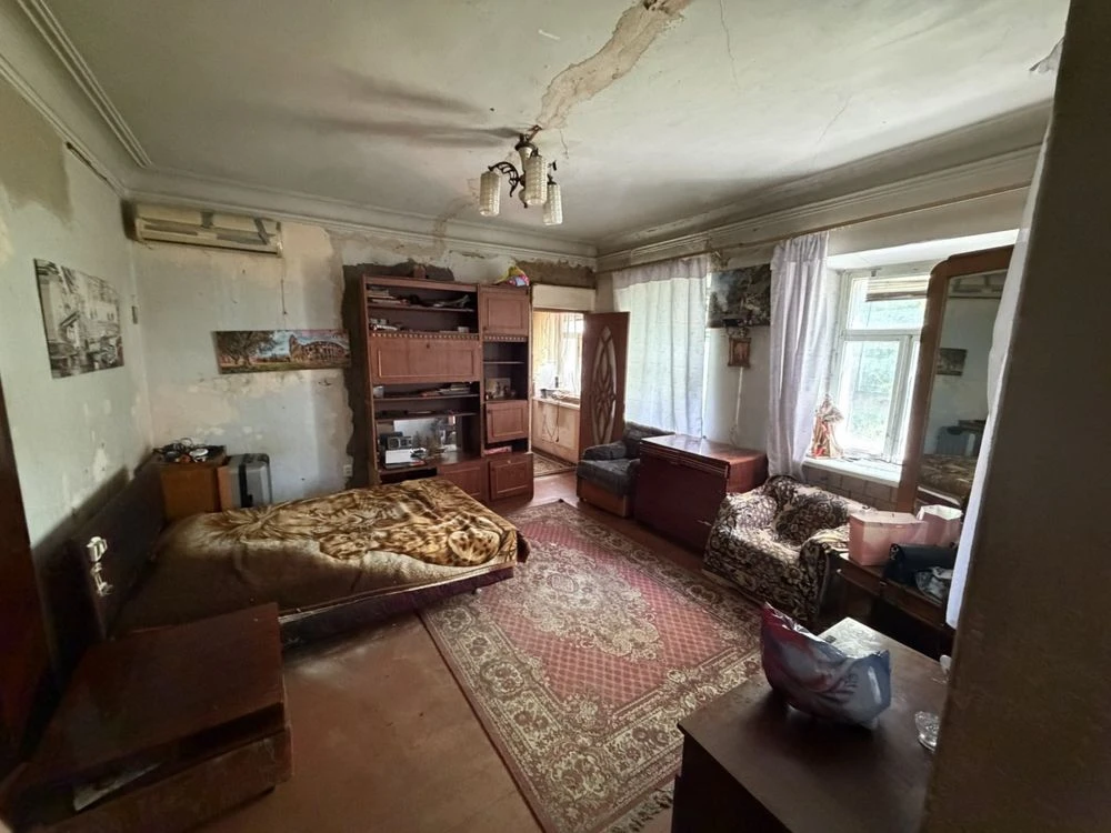 Продаю часть домика с гаражом 42м2 + гараж
