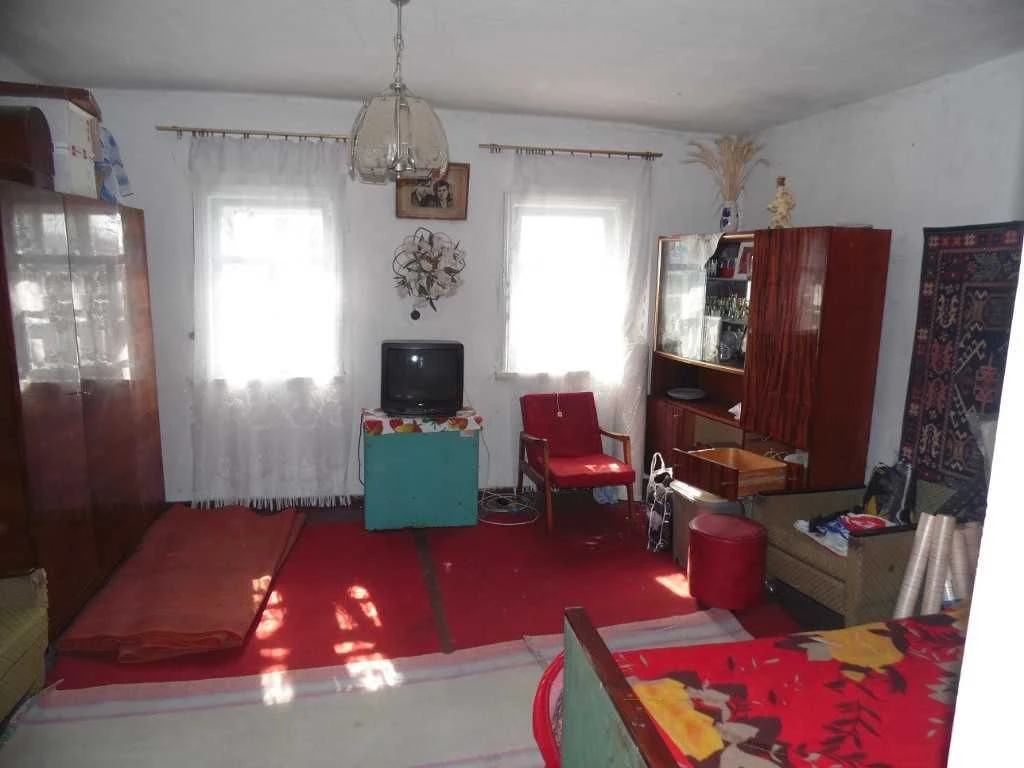 Residential Condition! Separate House! 25 Acres, Privatized.