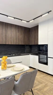 House with finished renovation, 3 rooms. No commission. Good offer.