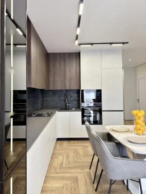 House with finished renovation, 3 rooms. No commission. Good offer.