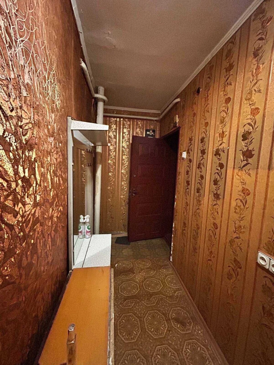 For Sale: 2-Bedroom Apartment in the Center, Kam'yantska Street, p