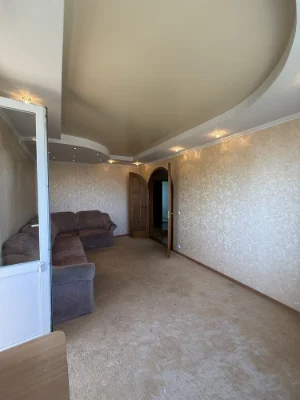 Buy a beautiful and bright apartment in the central district on street.