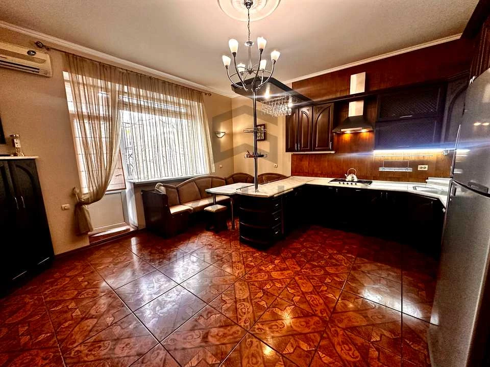 Apartment. Igor Bezhaia Street, Mykolaiv