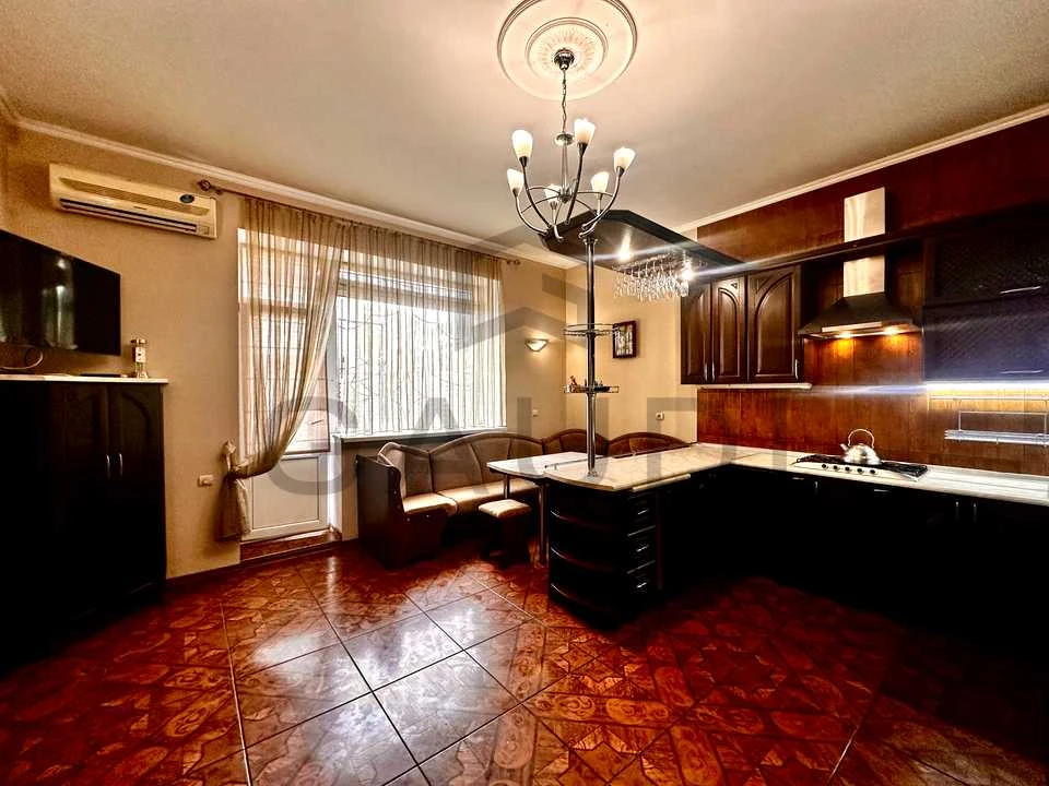 Apartment. Igor Bezhaia Street, Mykolaiv