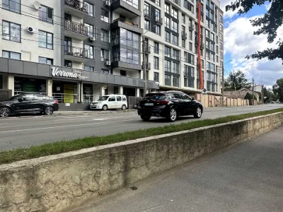 Apartment. Chernivtsi, Pavla Kaspruka st.