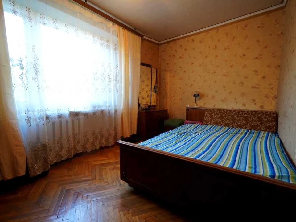 Квартира. Киев, улица Вадима Гетьмана