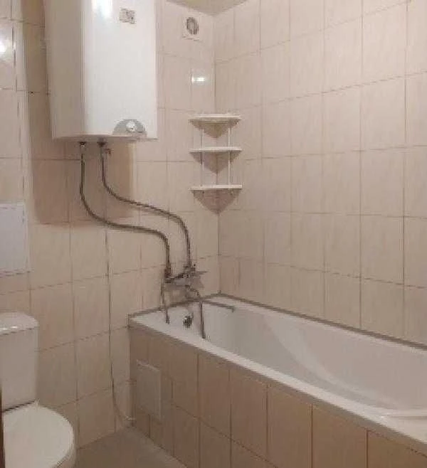 For Sale: Cozy 1-Bedroom Apartment Near "Palats Sport" Metro!
