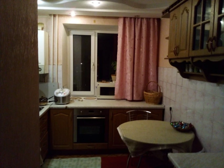 Продаж 3к квартира з АГО і ремонтом Вишенька