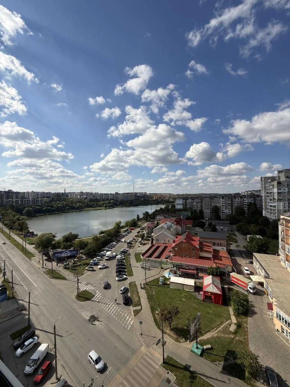 Sale of a 2-bedroom apartment in a new building