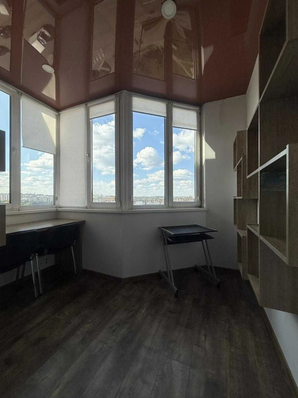 Sale of a 2-bedroom apartment in a new building